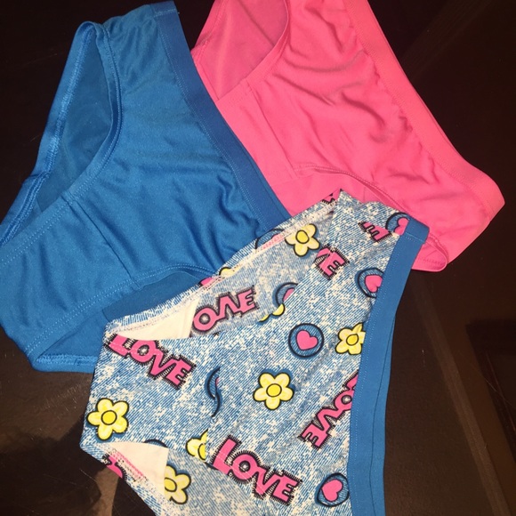 New no tags girls under wear bundle - Picture 2 of 4